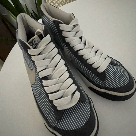 WMNS Nike Blazer Size 7 - Picture 5 of 13